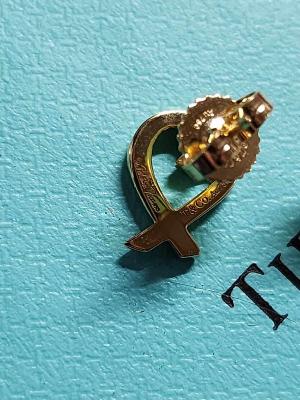 Tiffany & Co 18k gold Paloma loving heart earrings - Picture 2 of 4